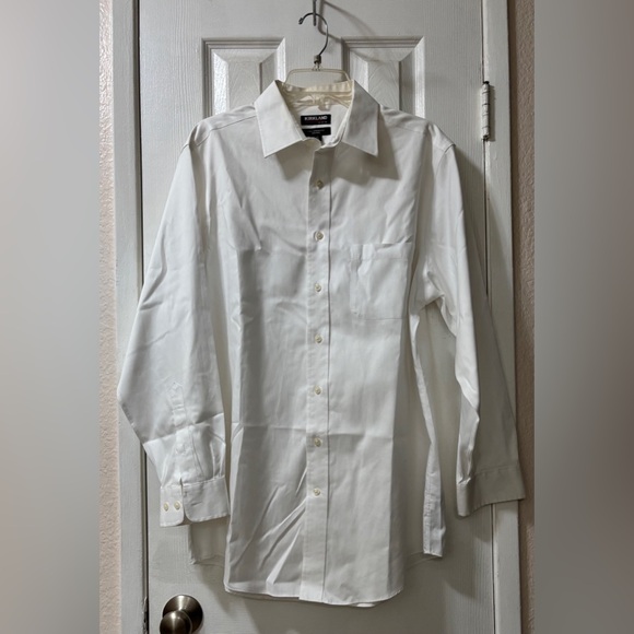 Kirkland Signature Men's Classic White Dress Shirt - Picture 1 of 2